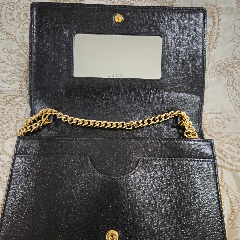 Gucci Black Leather Crossbody Bag with Gold Chain and Double G - Picture 3 of 7